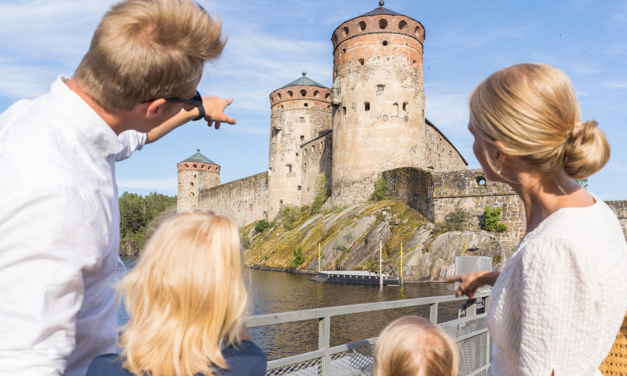 Olavinlinna summercouple web 11 Olavinlinna summercouple web 11